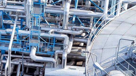 oil refinery